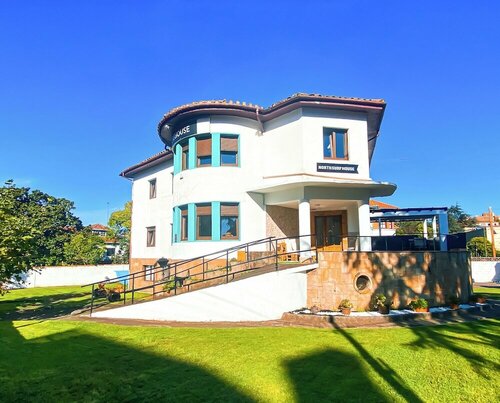 North Surf House, Забронировать Отель Хихон Косте-Верде