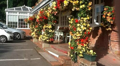 The Wheatsheaf Inn, Забронировать Отель Отели Суррей с парковкой, Парковка
