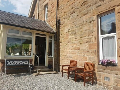 Cromarty View Guest House, Book Pension Hoteller i Scotland med parkering, Parkering