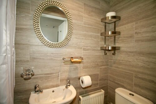 Chequers Inn, Забронировать Отель Баттл High Weald