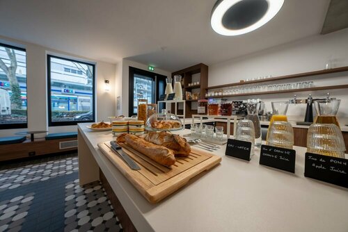 Хостел Beau M Paris, Забронировать Хостел Хостелы Парижа, рядом с Блошиный рынок Сен-Уэн, Хостел