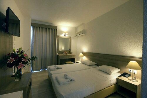 Apollon Hotel, Забронировать Отель Отели Айос-Николаос с питанием, рядом с Lake Voulismeni, Пансион