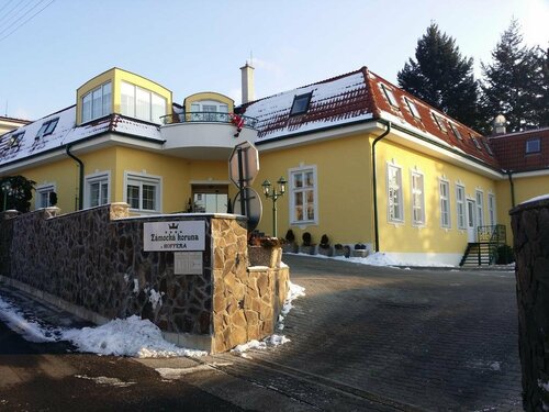 Hotel Koruna, Rezervați Hotel Nitra Nitriansky kraj, aproape de Agrokomplex Nitra