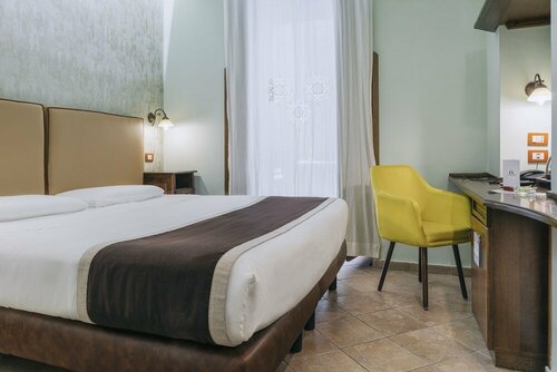 Hotel Il Convento, Забронировать Отель Отели Неаполя с завтраком, рядом с Галерея Толедо, Завтраки