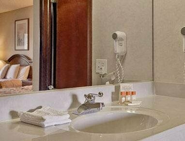A Victory Hotel - Southfield, Book Hotel Hoteller i Michigan med parkering, Parkering