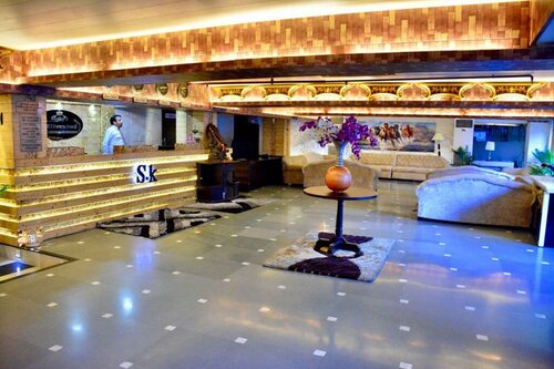 SK Crown Park Naraina, Забронировать Отель Отели Нью-Дели с парковкой, Парковка