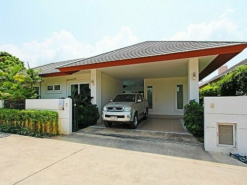 Rossawan Pool Villa, Забронировать Вилла Отели Бангламунг с парковкой, Парковка