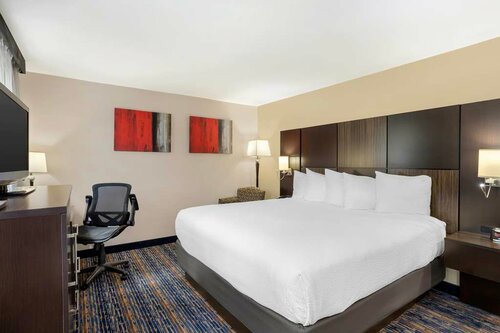 Best Western Plus Fairfield Hotel, Забронировать Отель Фэрфилд North Jersey