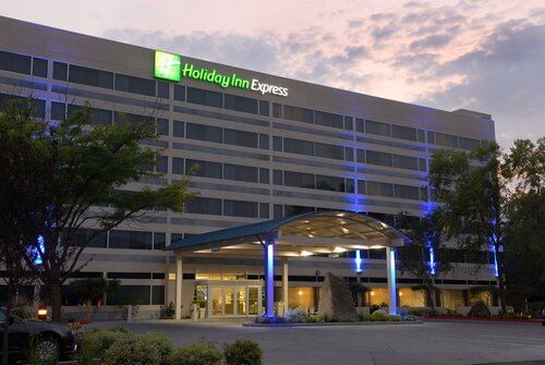 Holiday Inn Express Boise - University Area by IHG, Забронировать Отель Бойсе Bogus Basin