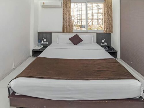 Hotel Kohinoor Plaza, Book Hotel Hoteller i Gujarat med parkering, Parkering