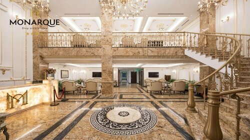 Monarque Hotel, Rezerwuj Hotel Hotele w Da Nang z Basenem, Basen