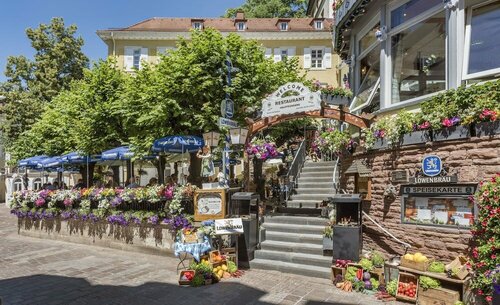 Hotel zum Goldenen Löwen, Забронировать Отель Баден-Баден Landkreis Karlsruhe