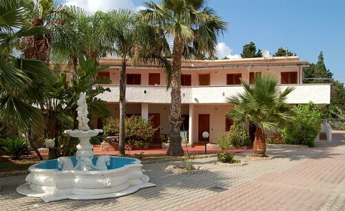 San Domenico Village, Book Hotel Hoteller i Parghelia med parkering, Parkering