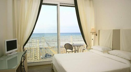 Hotel Ril, Забронировать Отель Отели Лидо ди Езоло с парковкой, рядом с Аквапарк Акваландия, Парковка