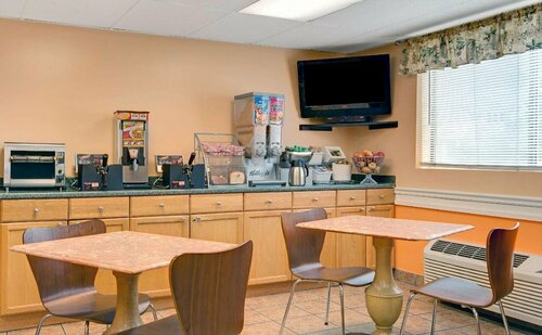 Super 8 by Wyndham Stamford/New York City Area, Забронировать Отель Стэмфорд Delaware County