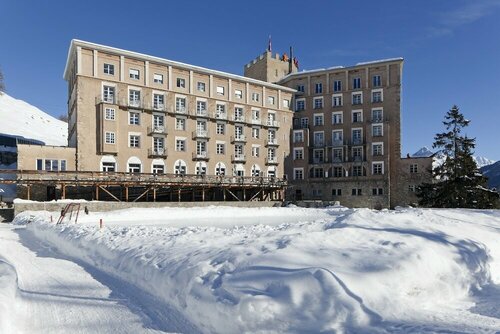 Hotel Castell, Забронировать Отель Отели Цуоц с парковкой, рядом с Albanas, Парковка
