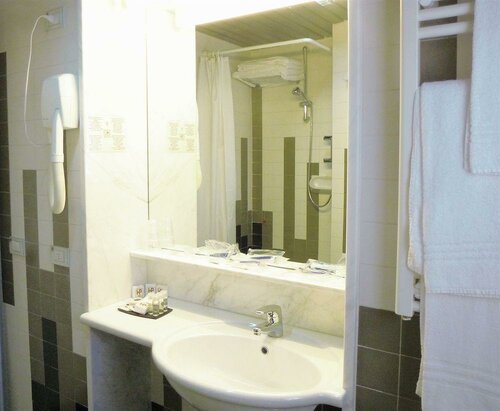 Hotel Panorama, Забронировать Отель Отели Кальяри 4 звезды, рядом с Святилище Богоматери Бонарии, 4*