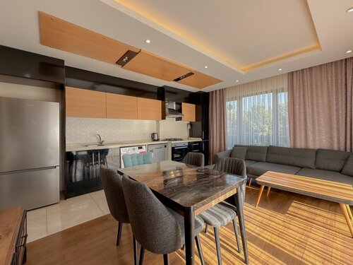 Flower City Suites, Book Lejlighedshotel Hoteller i Cinarcik med pool, Swimmingpool