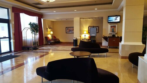 Ramada Plaza by Wyndham Atlanta Airport, Varaa Hotelli Atlanta Georgia