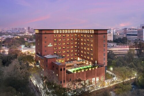 Holiday Inn Gurgaon NH8 by IHG, Забронировать Отель Отели Гургаон с бассейном, Бассейн