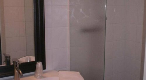 Hotel Le Relais De Saint Julien, Book Hotel Hoteller i Rhône-Alps med parkering, Parkering
