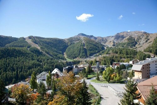 Hôtel Restaurant Le Chalet dAuron et Spa Inclus, Забронировать Шале Отели Сент-Этьен-де-Тине 4 звезды, 4*