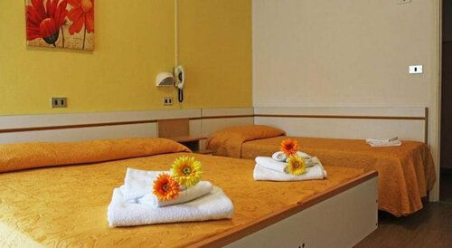 Hotel Lina, Book Hotel Cervia 
