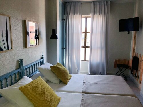Vicente Home, Book Hotel  