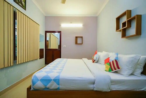 Oyo 16460 Serene Stay, Забронировать Отель Отели штата Кералы 3 звезды, 3*