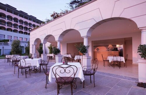 Collina d'Oro Resort & SPA, Starhotels Collezione, Забронировать Курортный отель Отели Агры 5 звезд, 5*
