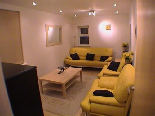 Earle House Serviced Apartments, Забронировать Апартаменты/квартира Кру Чешир