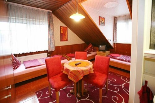Hotel-Pension Klaer, Забронировать Отель Отели Шпайера с парковкой, Парковка