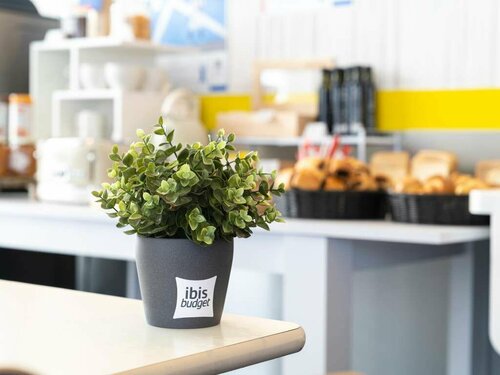 ibis budget Saint Lô, Забронировать Отель Сен-Ло Manche, рядом с Парк «Зеленый пляж»