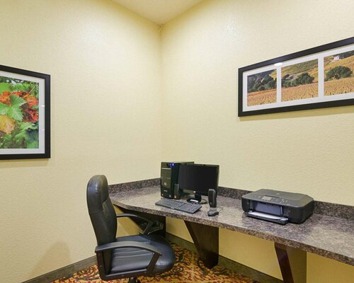 Comfort Inn & Suites Orange - Montpelier, Забронировать Отель Ориндж Виргиния