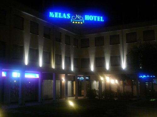 Melas Hotel, Book Hotel Merate 