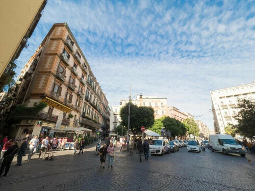 RG House Napoli, Забронировать Отель Пьяцца-дель-Плебишито Неаполь, рядом с Неапольские катакомбы