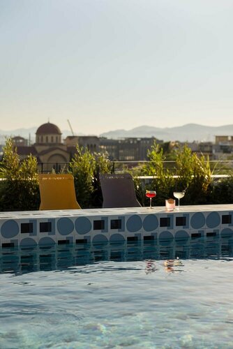 Okupa, Reservar Hotel Athens Attica