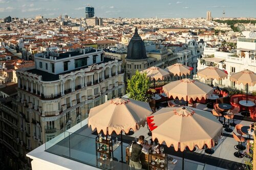 Hotel Montera Madrid, Curio Collection By Hilton, Забронировать Отель Отели Мадрида 5 звезд, рядом с Площадь Чуэка, 5*