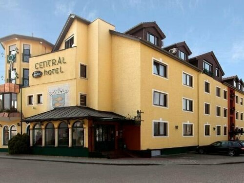 Hotel-Restaurant Central am Königshof, Забронировать Отель Отели Фирнхайм 4 звезды, 4*