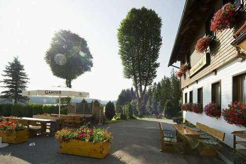 Gasthaus Schweizerhof, Забронировать Отель Титизее-Нойштадт Фельдберг