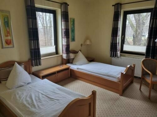 Pension Altes Teichhaus, Rezervați Hotel Ottendorf-Okrilla Upper Lusatia