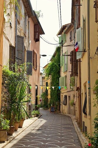 The Originals Boutique, Hôtel Les Strélitzias, Забронировать Бутик-отель Отели Антиб 3 звезды, рядом с Пляж Жуан-ле-Пен, 3*