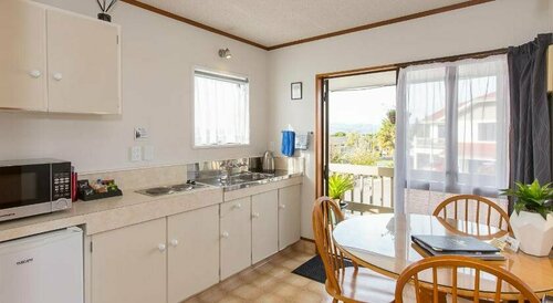 Summit Motor Lodge, Забронировать Мини-отель Отели Тауранга с парковкой, Парковка