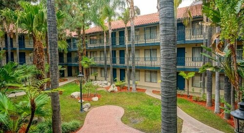 Vanllee Hotel and Suites, Reserva ahora Hotel Covina Área metropolitana de Los Angeles