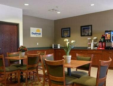 Days Inn - Near Kansas Speedway