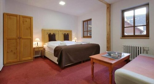 Hotel Hvezda, Забронировать Отель Пец под Снежкой Краловеградецкий край