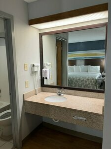 HomeTowne Studios by Red Roof Amarillo West, Book Hotel Hoteller i Amarillo med parkering, Parkering
