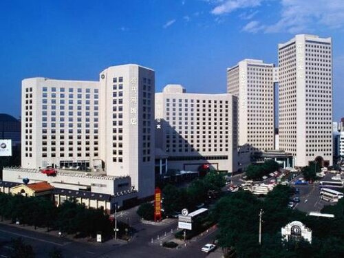 Beijing Landmark Towers Hotel, Забронировать Отель Чаоян Пекин, рядом с Улица баров Санлитун