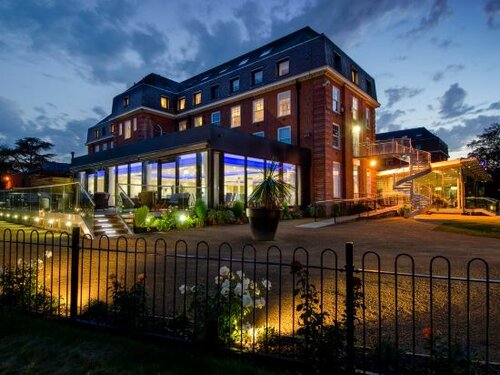 The Lensbury Resort, Забронировать Курортный отель Теддингтон Большой Лондон