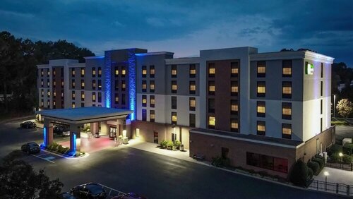 Holiday Inn Hotel & Suites Newport News, Boek Hotel Hotels in Virginia met ontbijt, Ontbijt